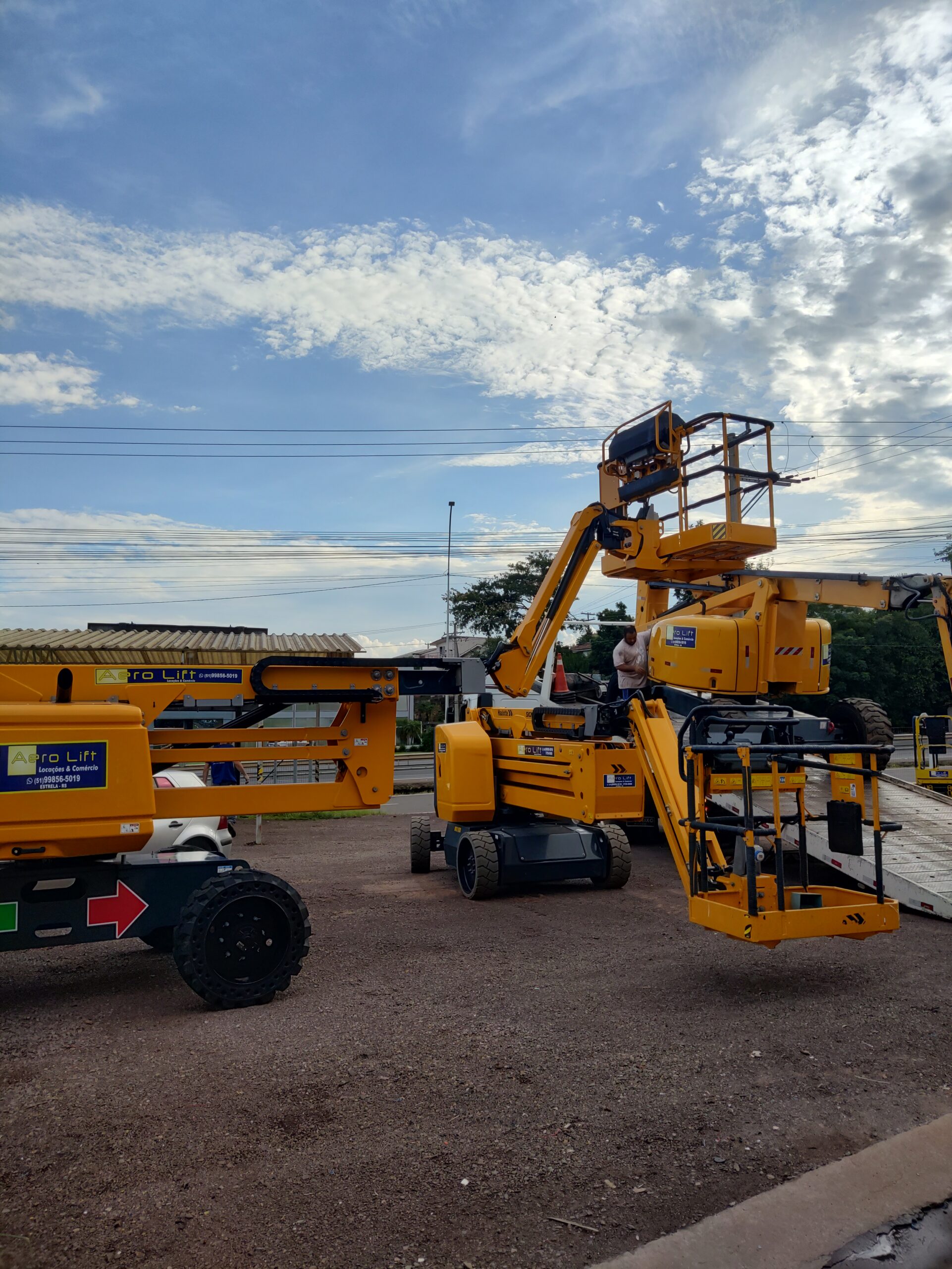 tres articuladas juntas